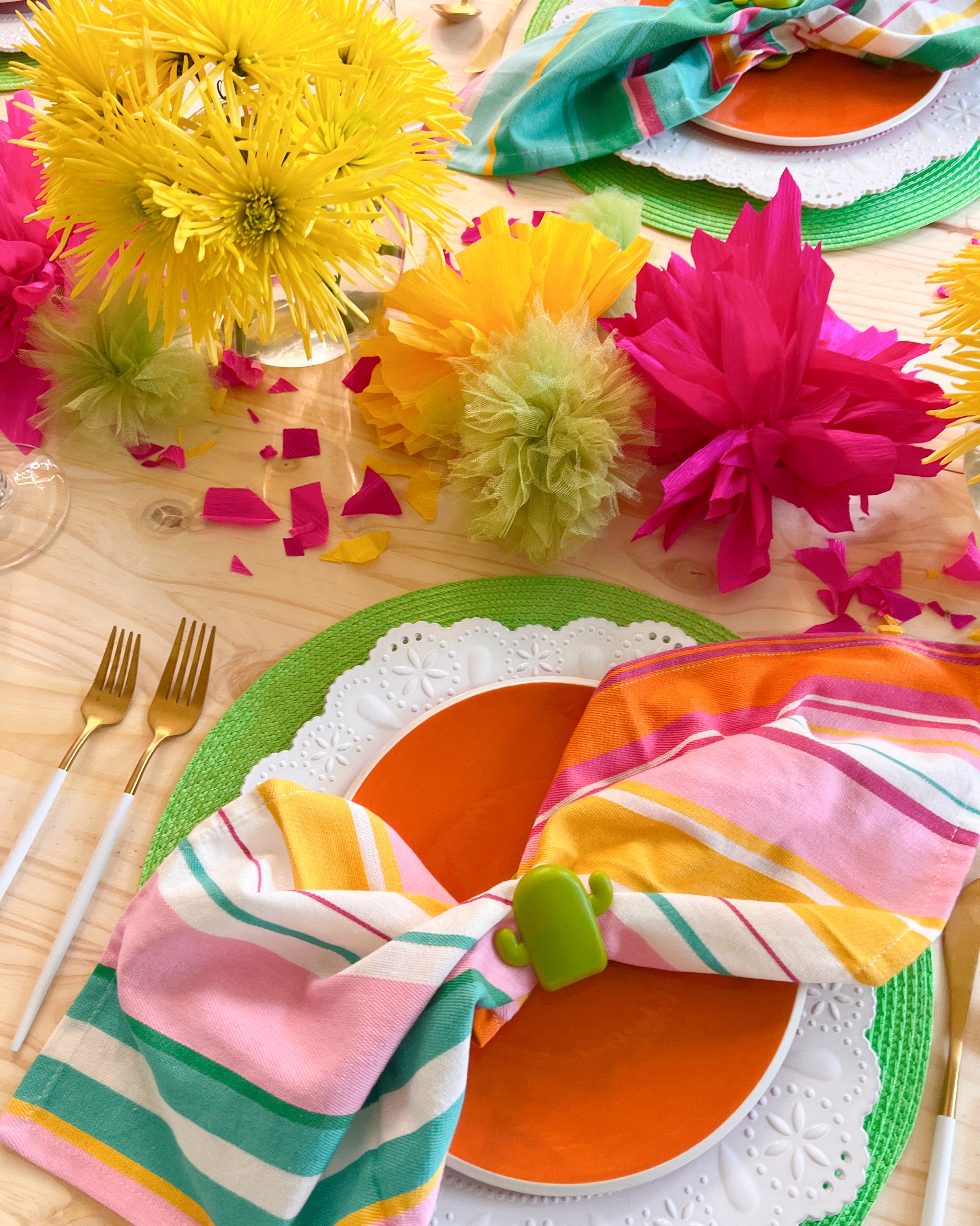 How To Decorate A Cinco De Mayo Tablescape
