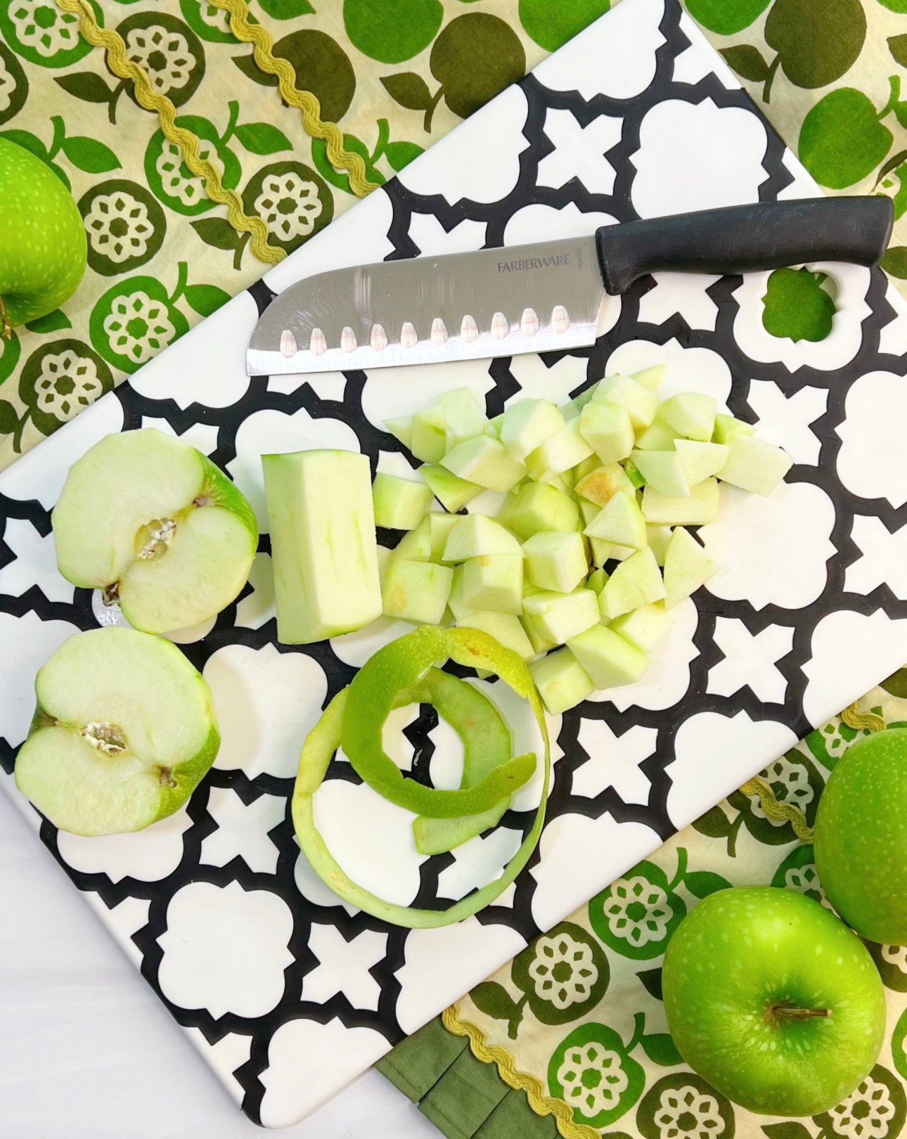 Sliced Green Apples